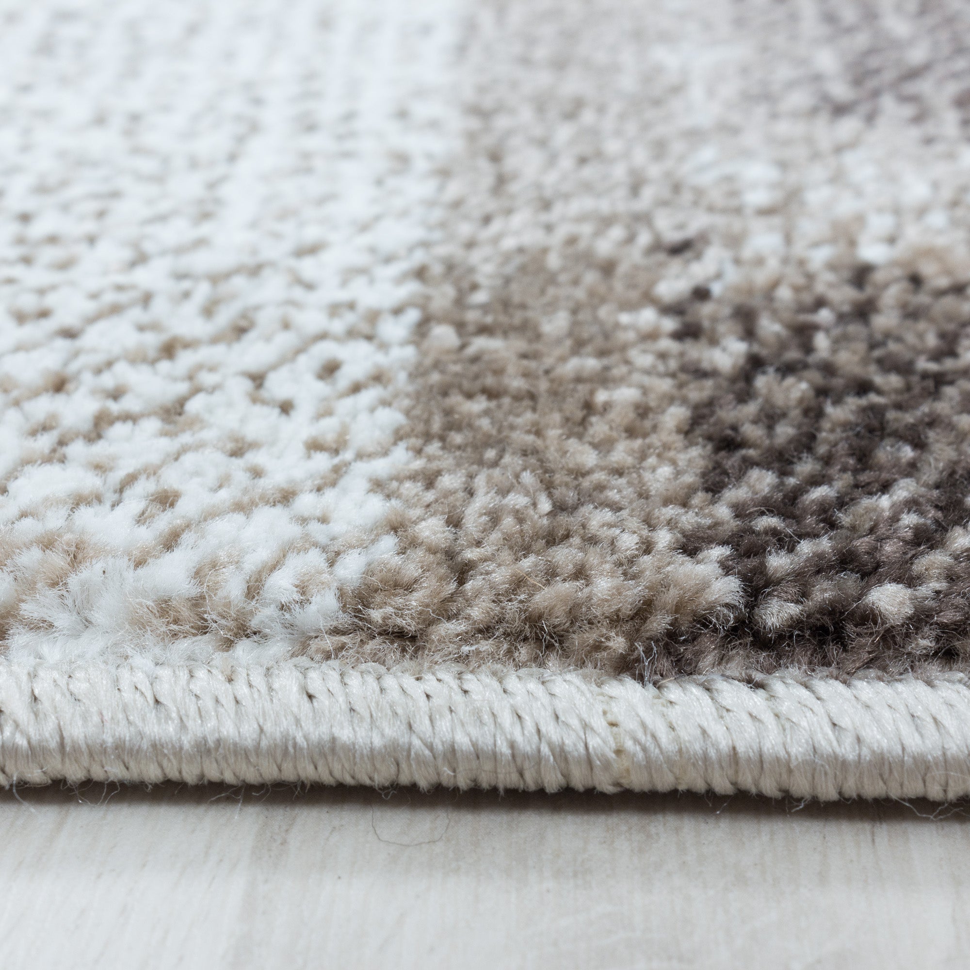 Modern Designer Wohnzimmer Teppich Weicher Kurzflor Kariert Design Robust