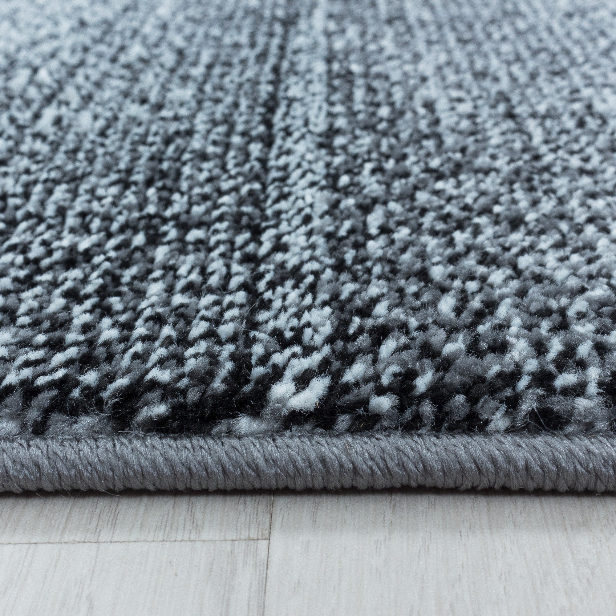 Modern Designer Wohnzimmer Teppich Weicher Kurzflor Kariert Design Robust