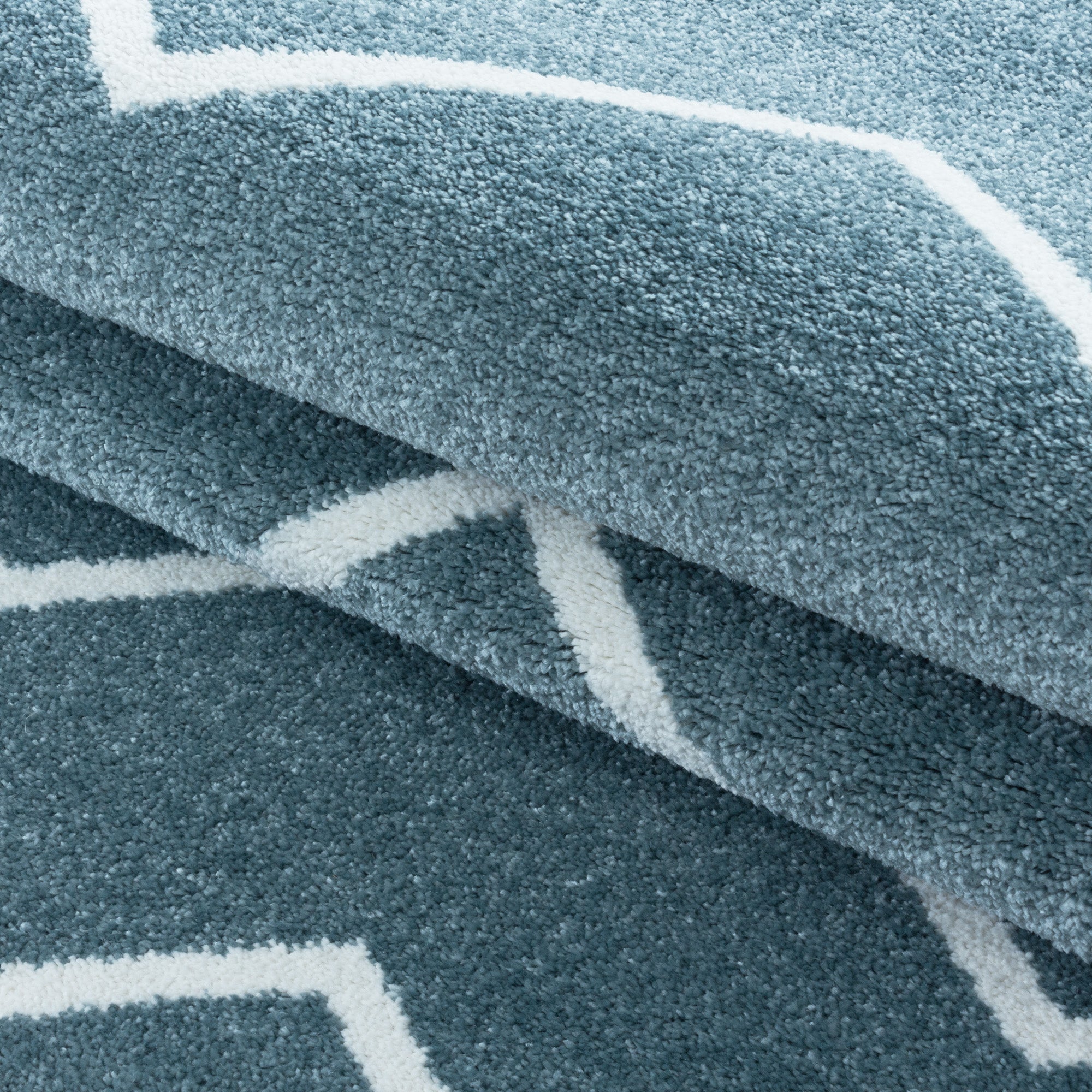 Modern Designer Kurzflor Teppich Wohnzimmer Chevron Design Robust Pflegeleicht