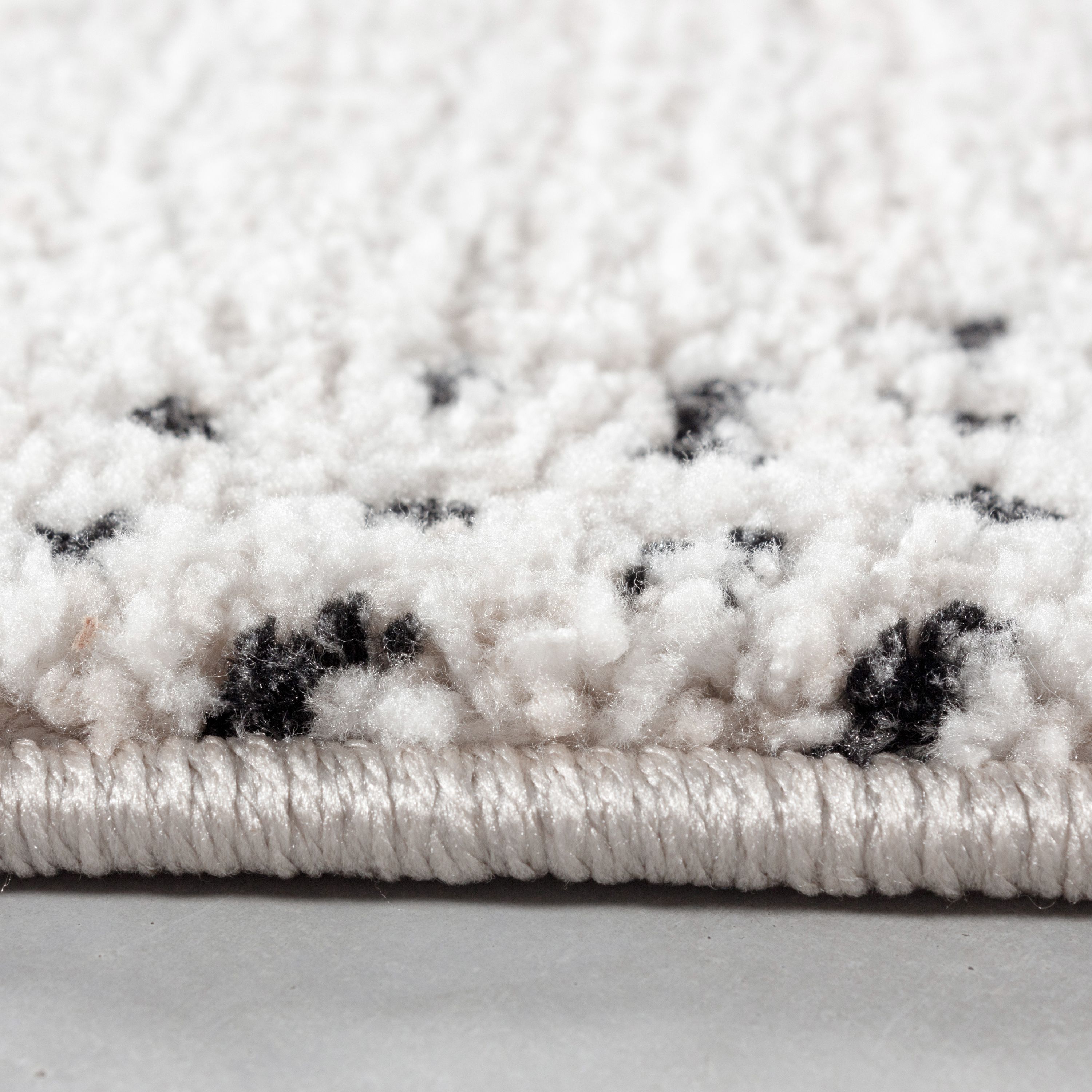 Short pile carpet living room Berber design Scandinavian style natural look