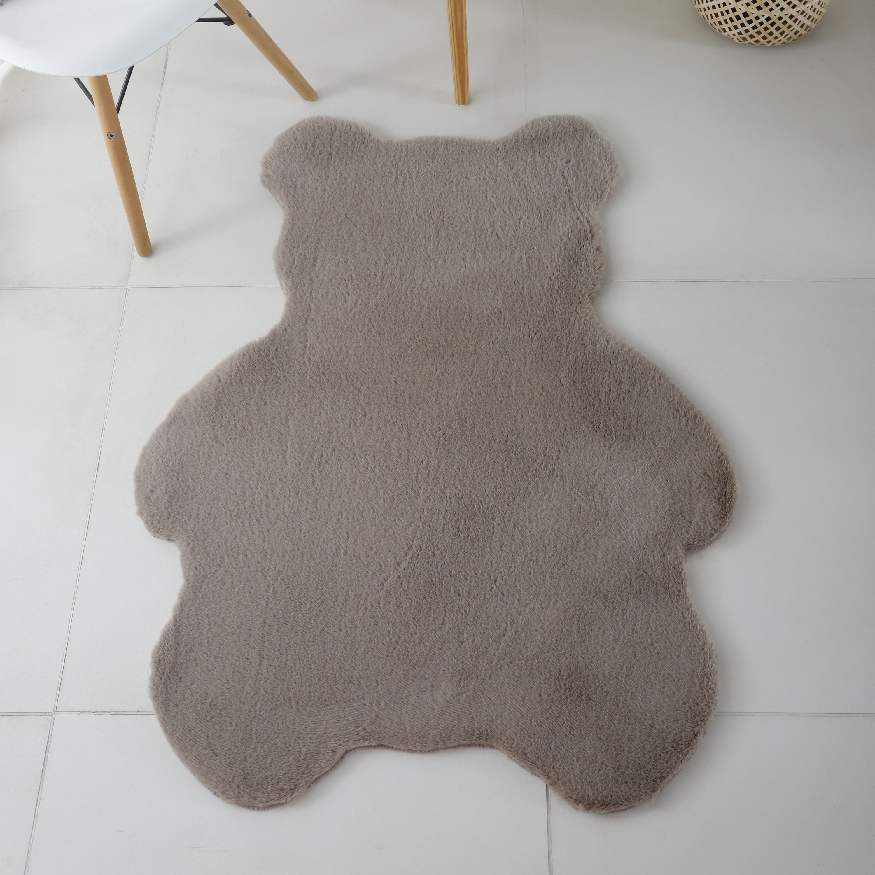 Rug plush plain bear shape faux fur children's room super soft fur look