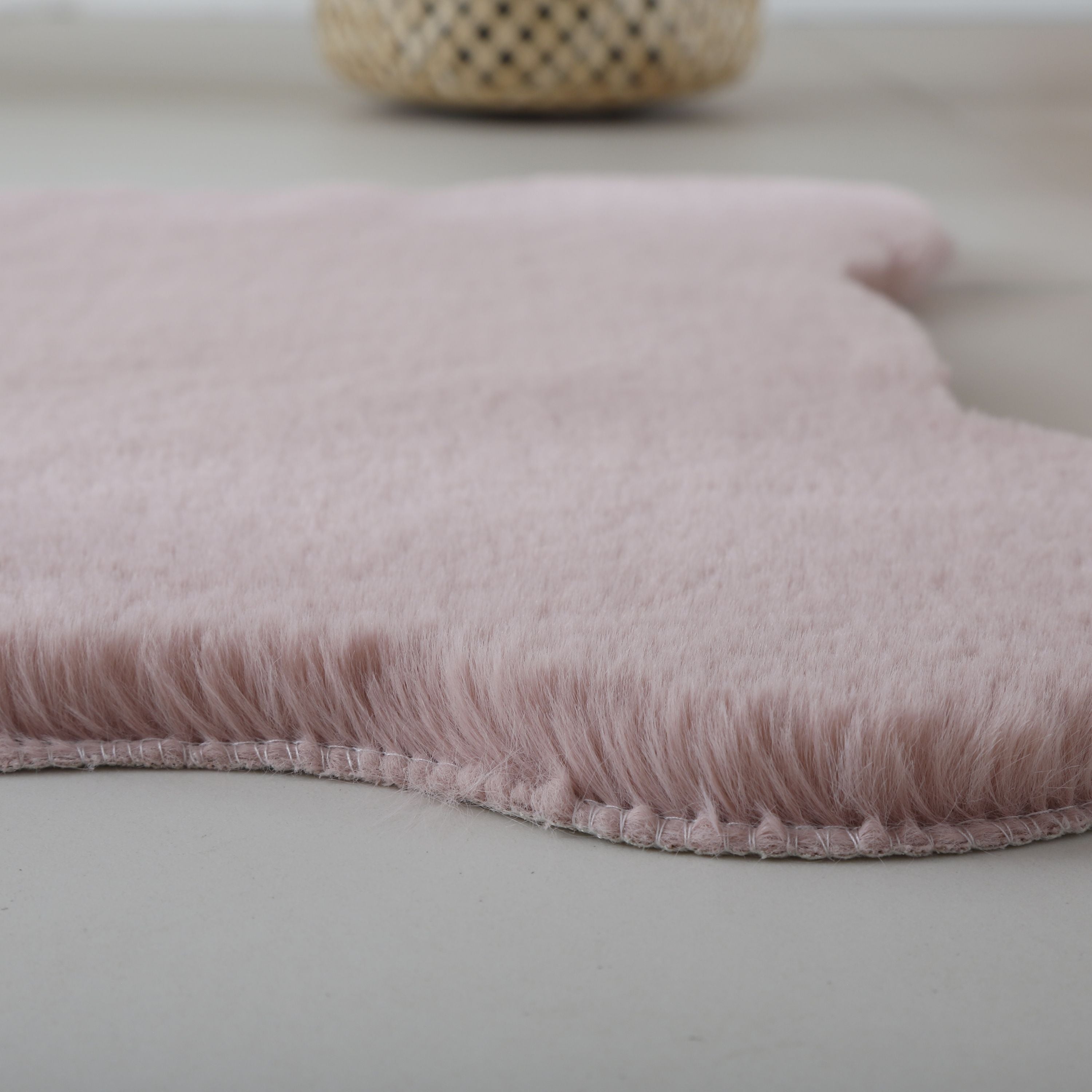 Rug plush plain bear shape faux fur children's room super soft fur look