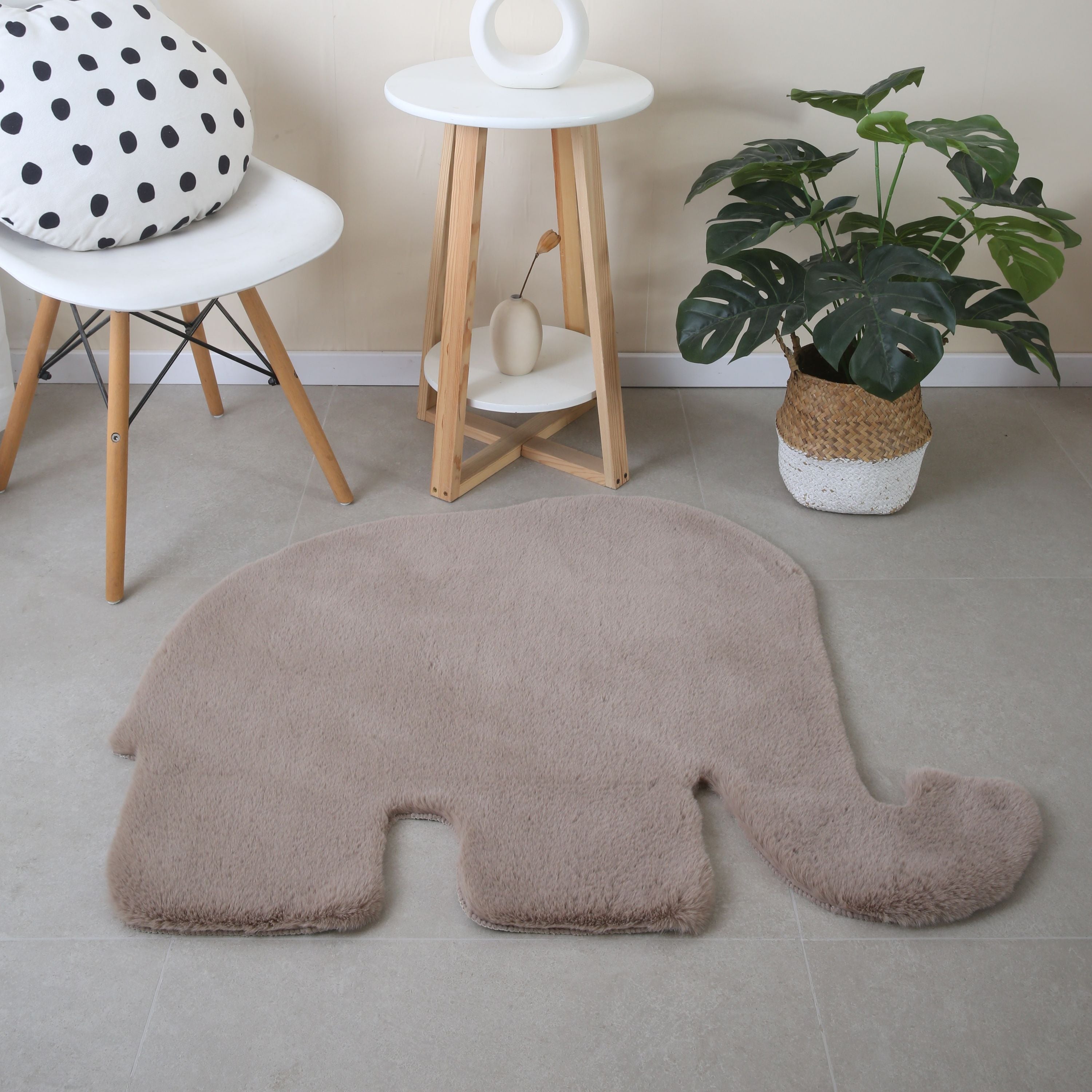 Tapis peluche uni forme éléphant fausse fourrure chambre enfant aspect super fourrure