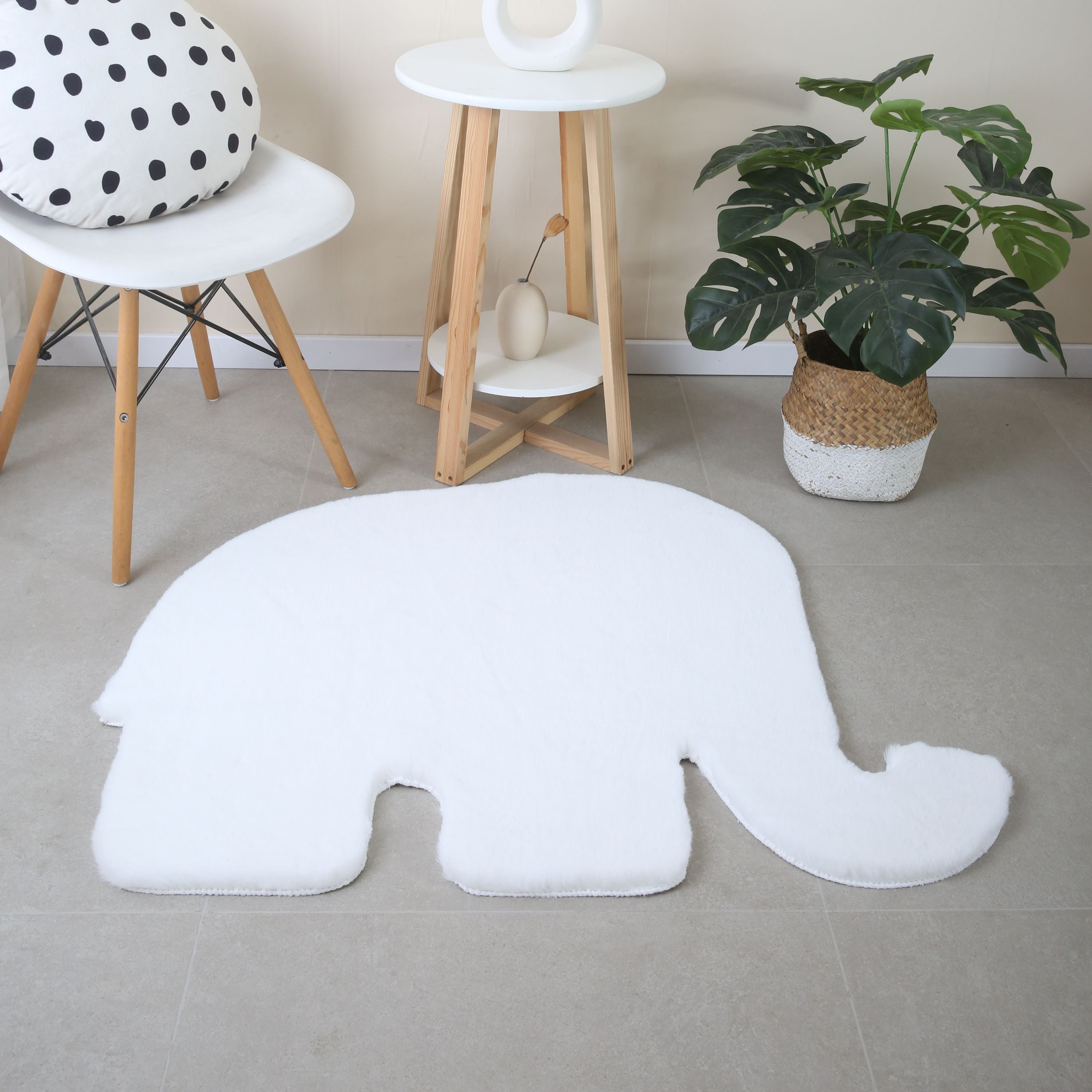 Tapis peluche uni forme éléphant fausse fourrure chambre enfant aspect super fourrure