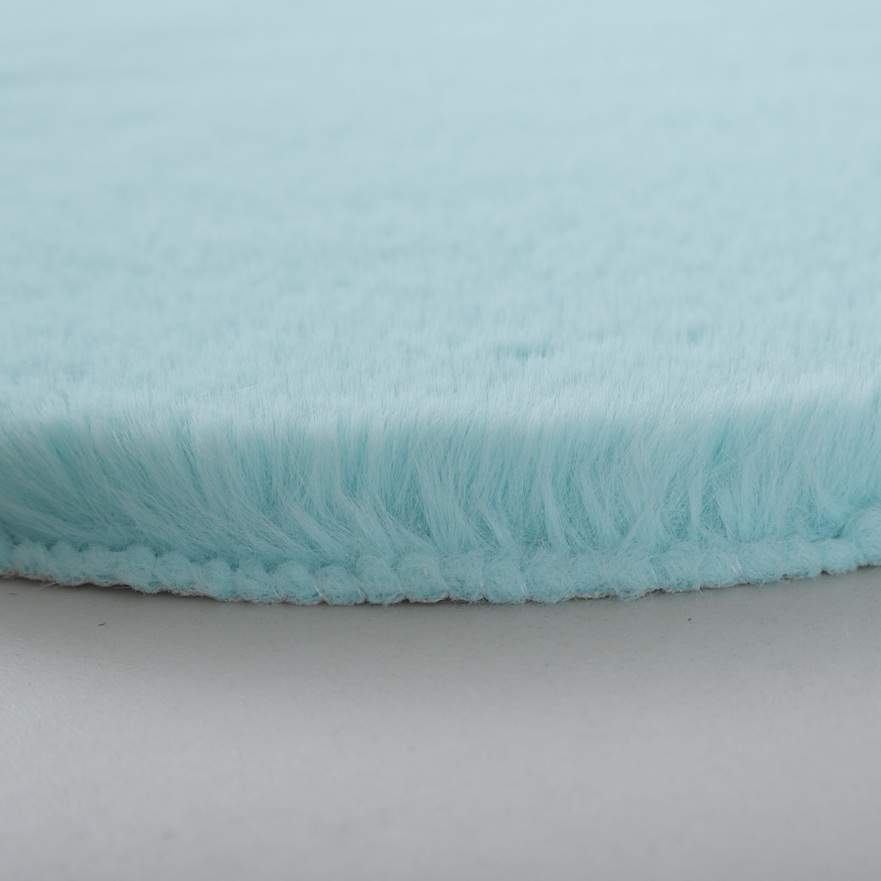 Rug plush plain cloverleaf shape faux fur children's room soft fur look