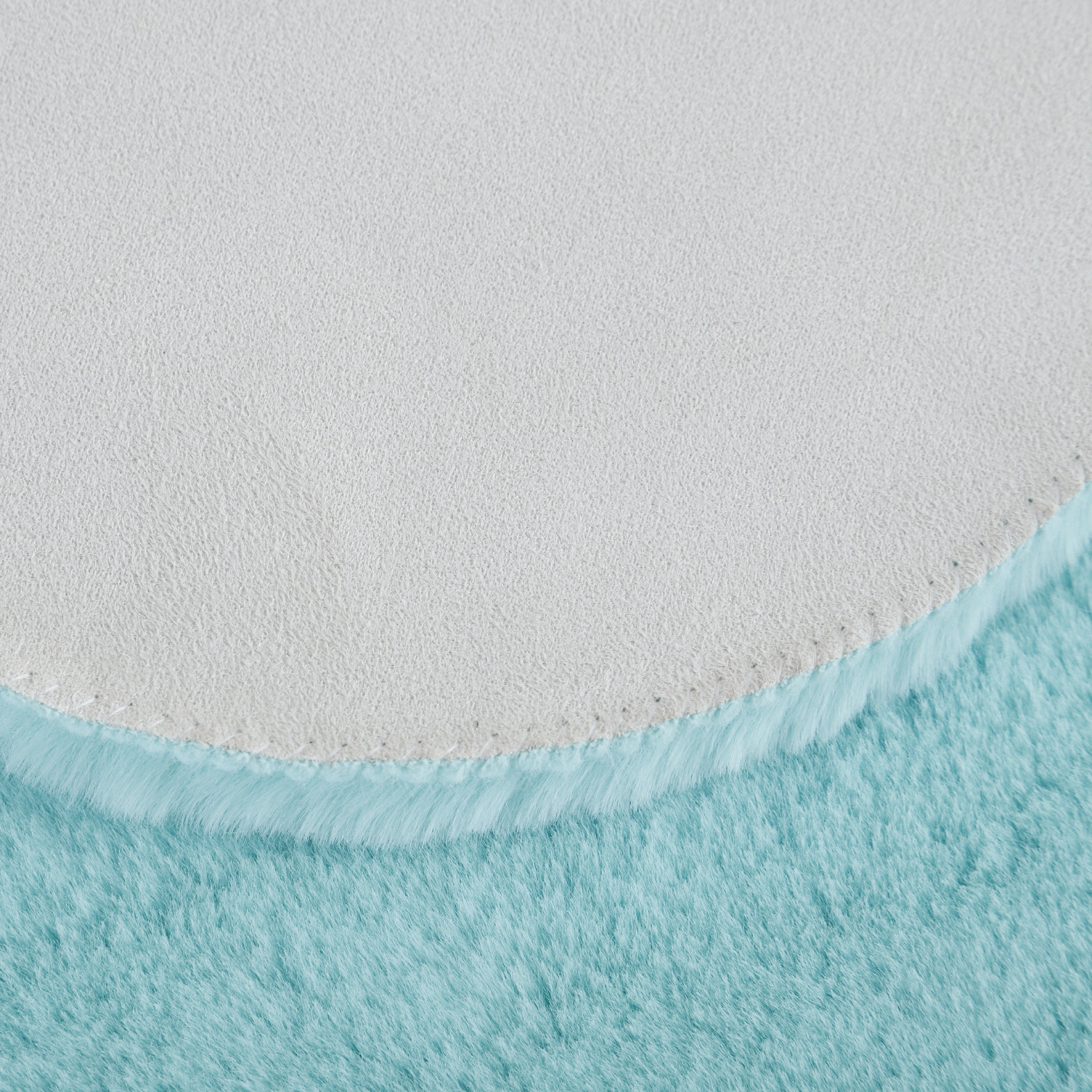 Rug plush plain cloverleaf shape faux fur children's room soft fur look