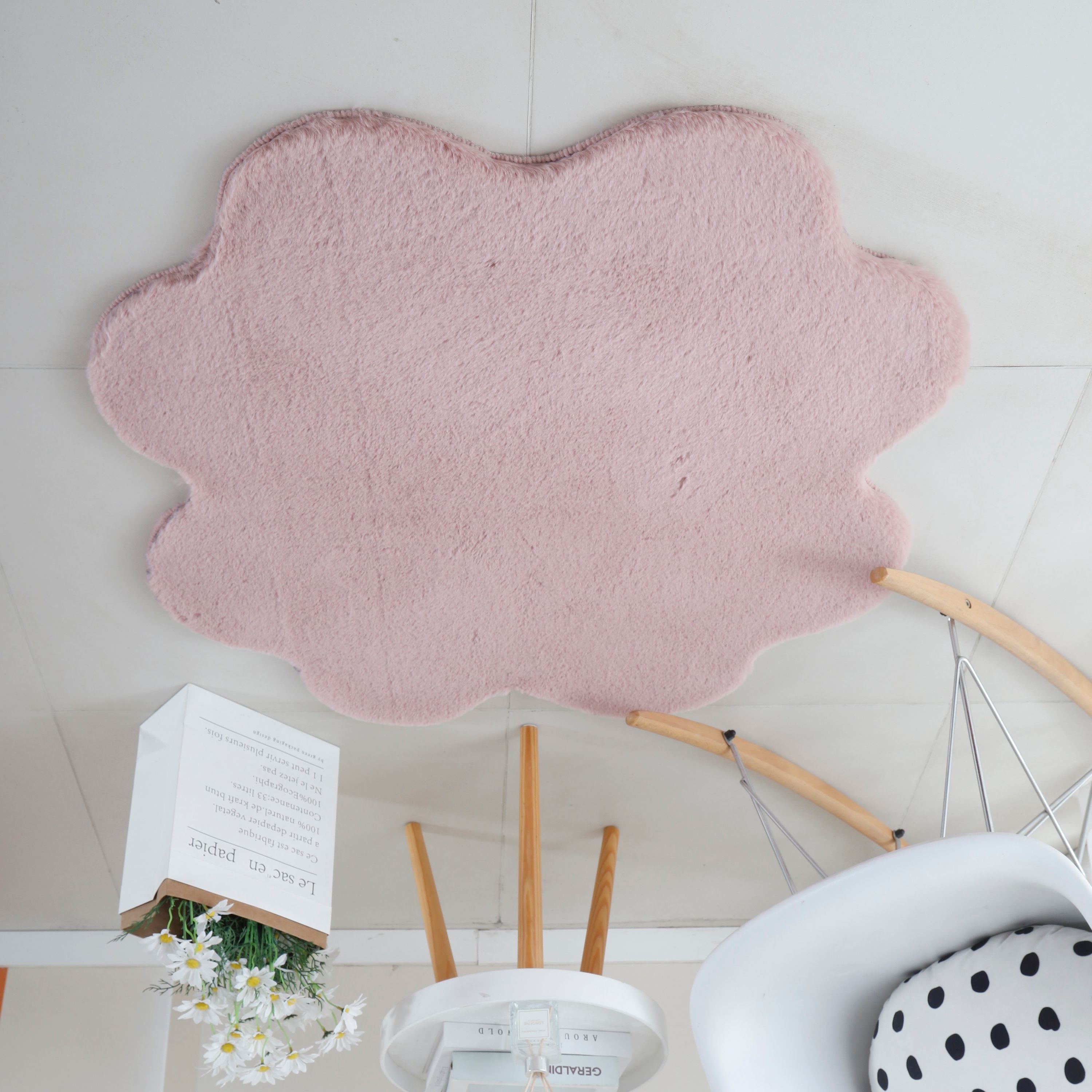 Rug plush plain cloverleaf shape faux fur children's room soft fur look