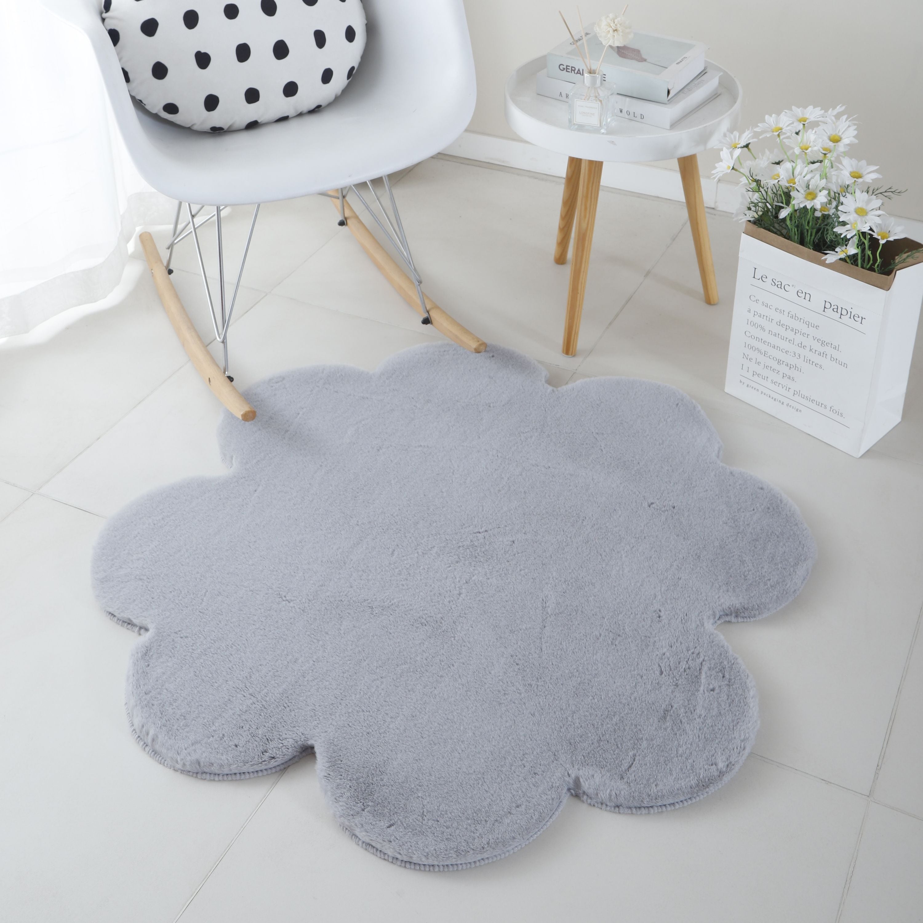 Rug plush plain cloverleaf shape faux fur children's room soft fur look