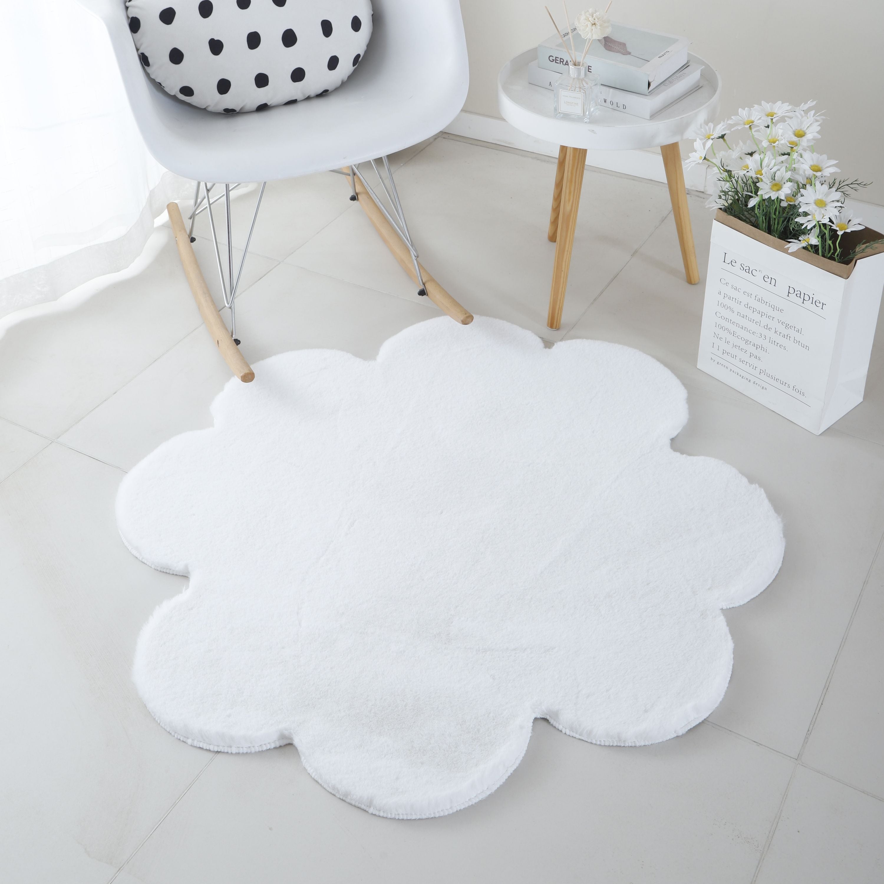 Rug plush plain cloverleaf shape faux fur children's room soft fur look