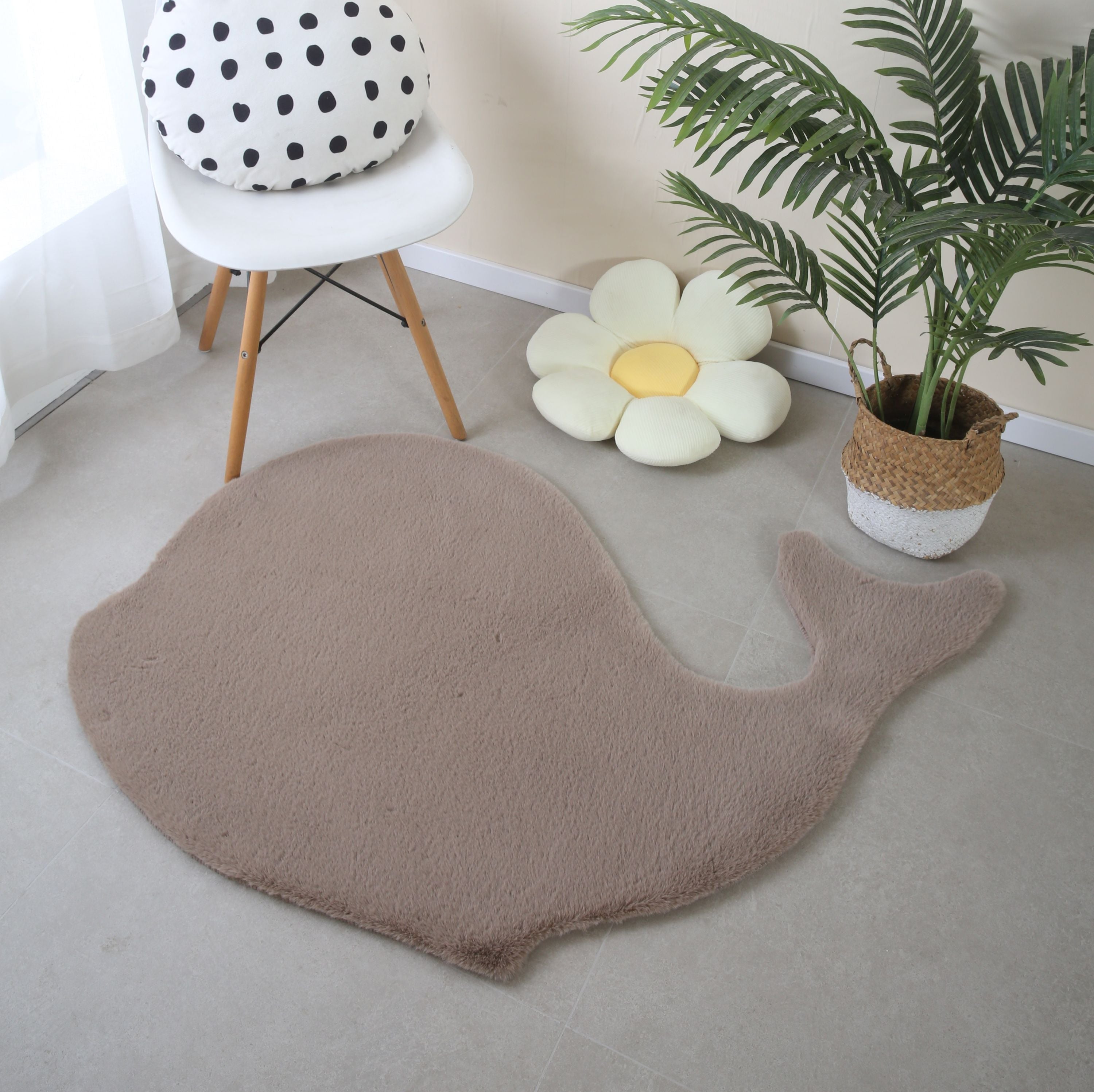 Rug plush plain whale shape faux fur children's room super soft fur look