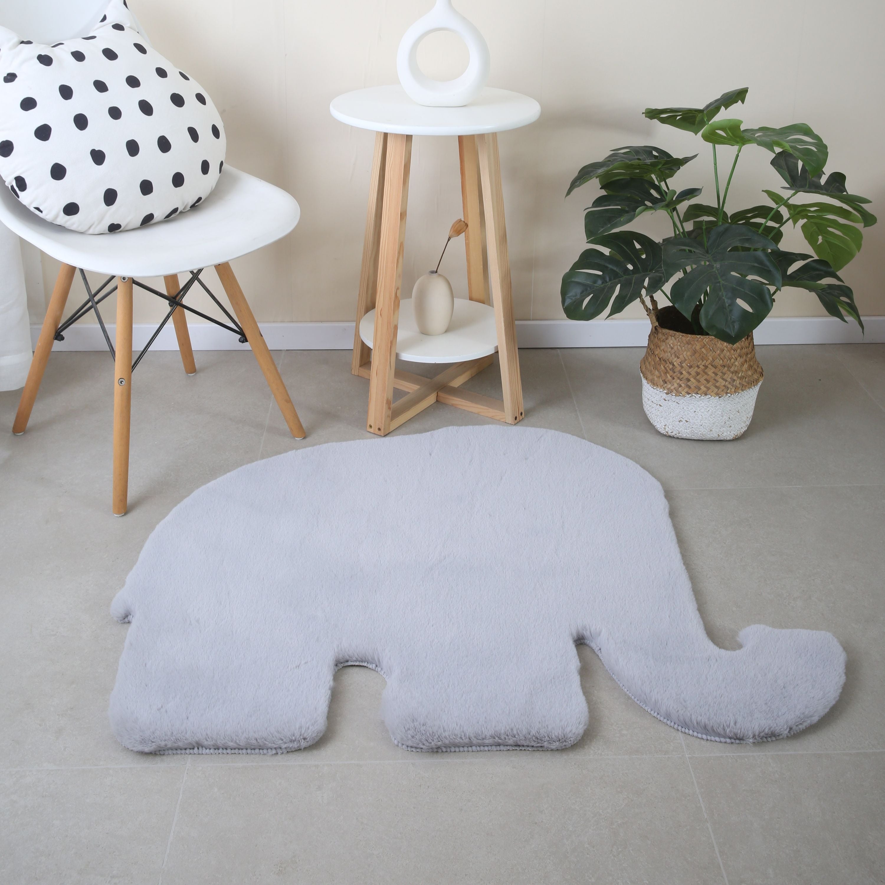 Tapis peluche uni forme éléphant fausse fourrure chambre enfant aspect super fourrure